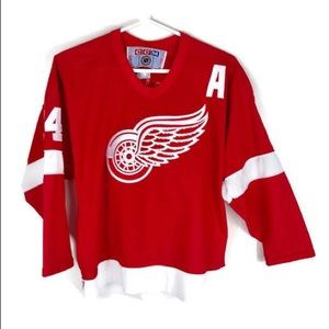 CCM Youth L-XL Shanahan Red Wings Jersey